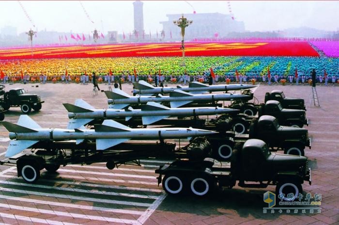 解放軍車，在天安門廣場成功受閱！