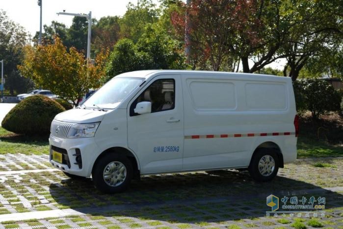 如何在商用車市場做到“兩手抓，兩手都硬”？長安凱程給你答案