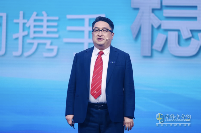 高舉“可靠”大旗，科技創(chuàng)新引領(lǐng)，宇通重卡全系新品重磅上市！