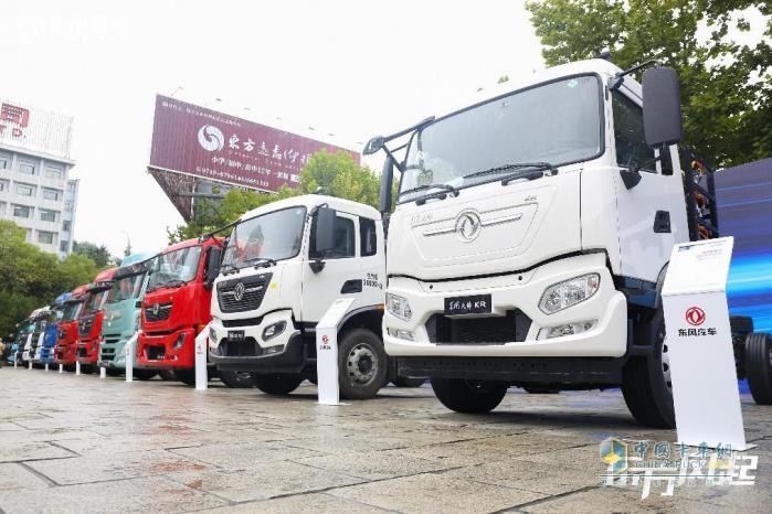 綠智雙翼，東風(fēng)商用車發(fā)布龍擎2.0戰(zhàn)略等多項(xiàng)雙碳攻堅(jiān)成果