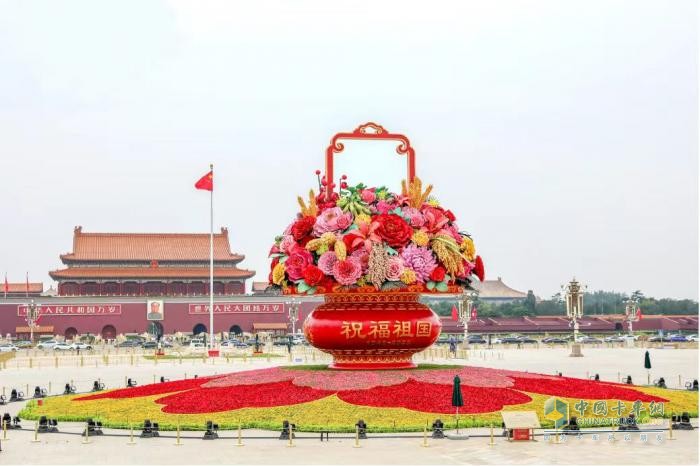 品質(zhì)江鈴，筑夢高空，共繪國慶盛景！