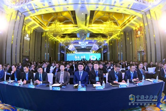 2025銷量目標(biāo)25500臺！重汽成商2025年合作伙伴大會成功舉辦