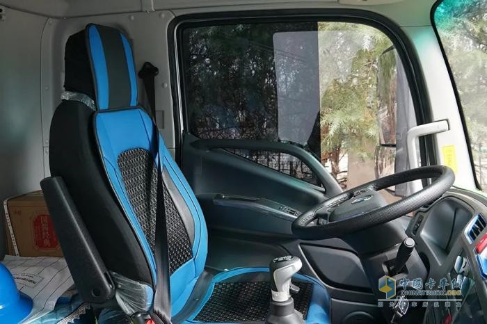 十年老司機(jī)換車記：遇見歐航超卡，魯師傅把平凡之路跑成星光大道
