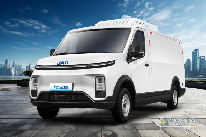 Van寶路冷藏車：城配冷鏈“掘金”利器，無(wú)懼“三高”挑戰(zhàn)