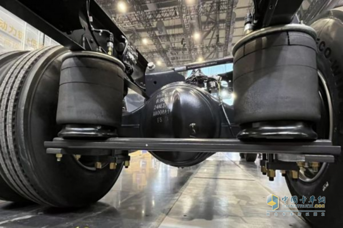 一路領(lǐng)鮮！乘龍H7 Pro 6x2冷藏車助你省油多拉
