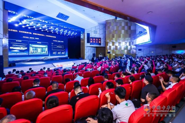 共建兆瓦超充生態(tài) 共贏全電物流機遇 華為兆瓦超充高質(zhì)量發(fā)展峰會成功舉辦