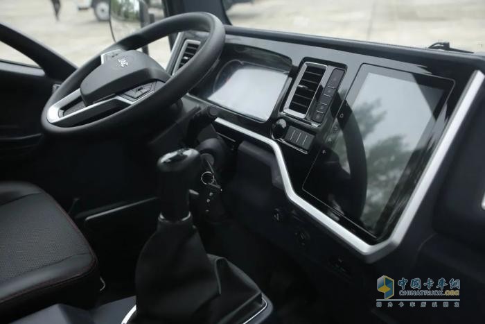 江淮威鈴新政標(biāo)寬車型---夢(mèng)想家M6震撼上市