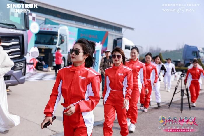 颯美女神展芳華 “每個(gè)你，都很美”中國重汽第二屆卡車女神節(jié)圓滿舉辦