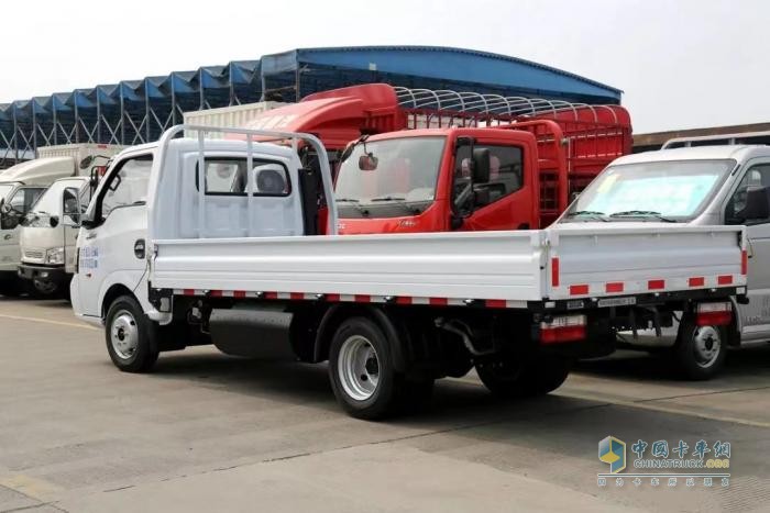 車主故事：回鄉(xiāng)創(chuàng)業(yè)有東風(fēng)輕型車助力，幸福生活so easy