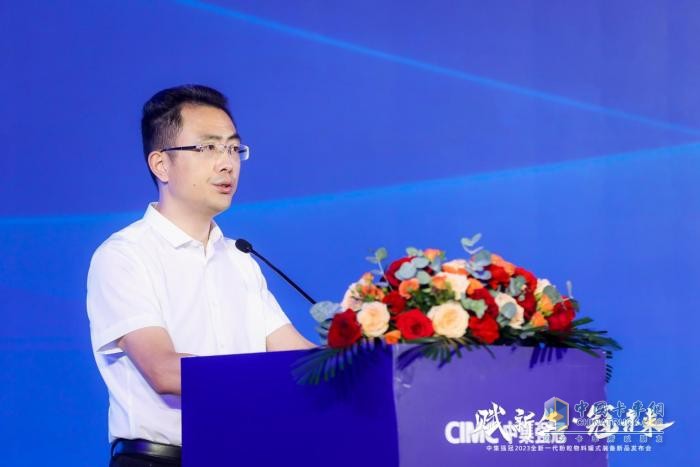“頭+罐”一體化，乘龍攜手中集強(qiáng)冠打造超級(jí)輕量化粉罐運(yùn)輸車(chē)