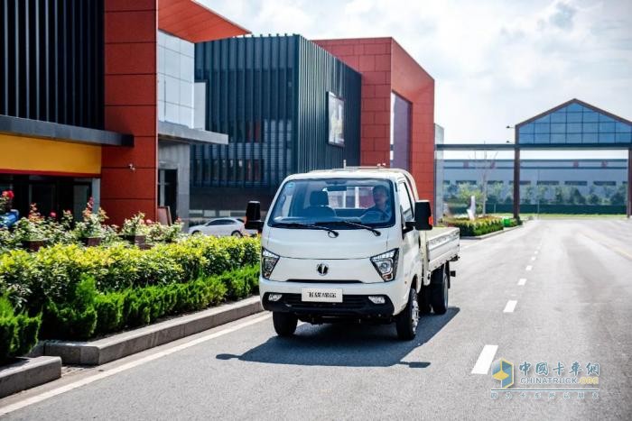 飛碟汽車：深入一線主動(dòng)拜訪，心系客戶貼心關(guān)懷