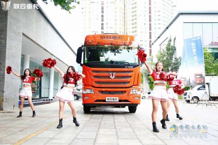 行業(yè)里程碑！聯(lián)合重卡雙星閃耀 《卡二代白領計劃》正式開班