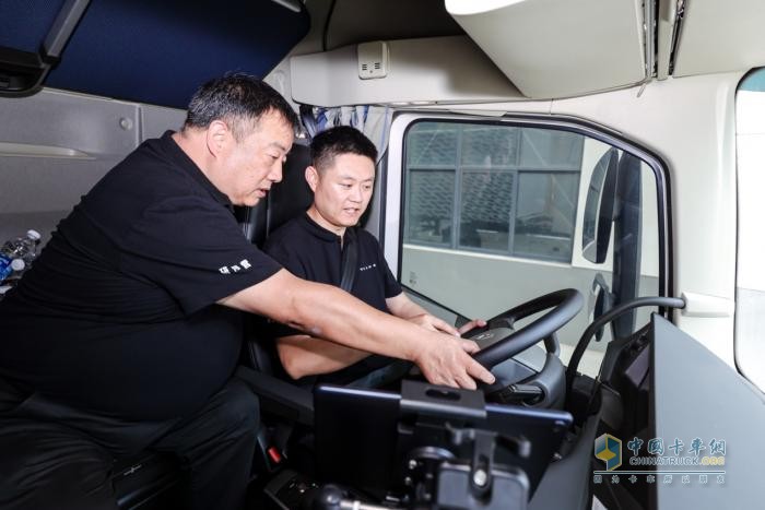 綠駕學院、車隊長研修營成都站雙雙收官 沃爾沃卡車高效培訓干貨滿滿