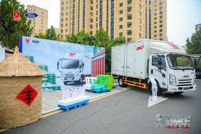 大馬力、定制化、高品質(zhì)三張王牌，江鈴凱威藍(lán)鯨新品火力全開   