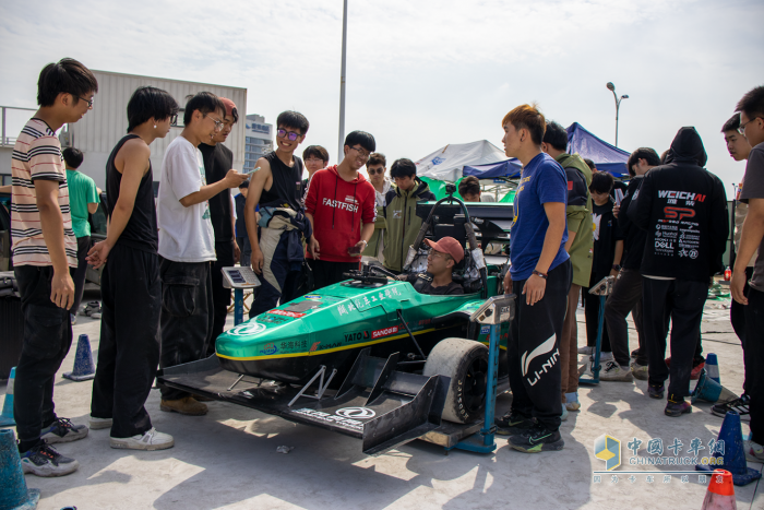 東風(fēng)HUAT車隊再展風(fēng)采 榮戰(zhàn)2023中國大學(xué)生方程式汽車大賽!