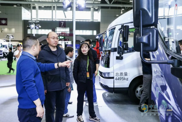 雙輪驅動，綠色物流 比亞迪亮相深圳國際商用車生態(tài)博覽會
