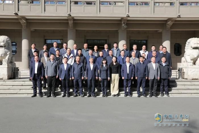 持續(xù)向陽，2023年一汽解放風景這邊獨好