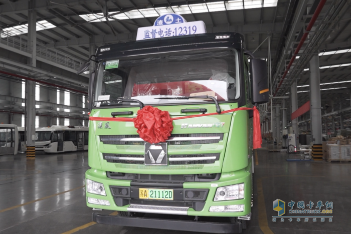 奔赴南京！130臺(tái)徐工新能源渣土車再掀零碳浪潮