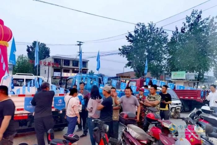 飛碟汽車燃油車4月推介會(huì)火爆全國(guó) 遍地開(kāi)花！