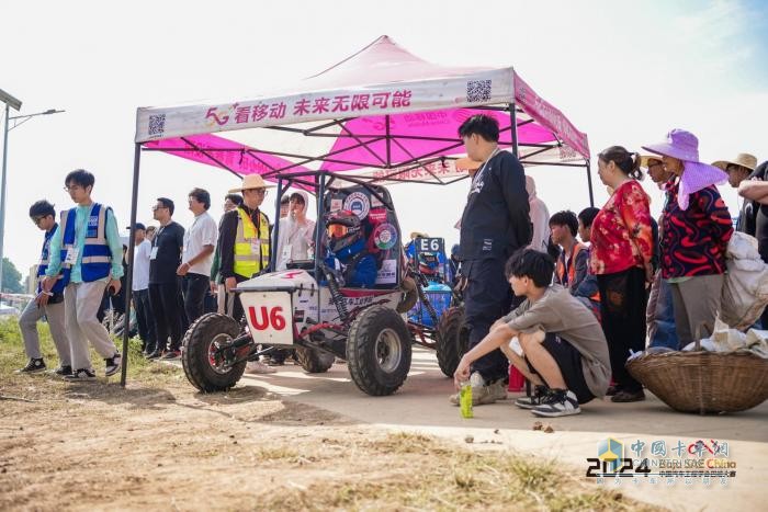 東風(fēng)商用車(chē)譽(yù)助湖北汽院HUAT車(chē)隊(duì)5月燃戰(zhàn)巴哈大賽（襄陽(yáng)站）