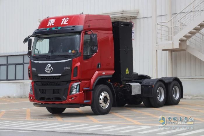 年省電費9萬，乘龍H5換電牽引車把輕量化玩到極致！