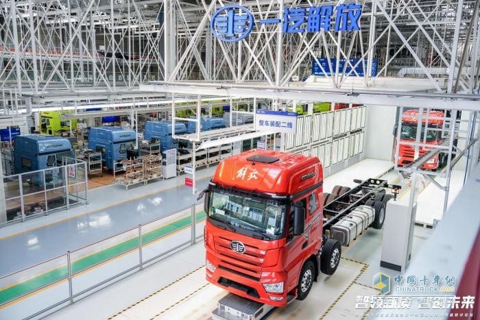 解放三年整車質(zhì)保，品質(zhì)護航省錢省心！