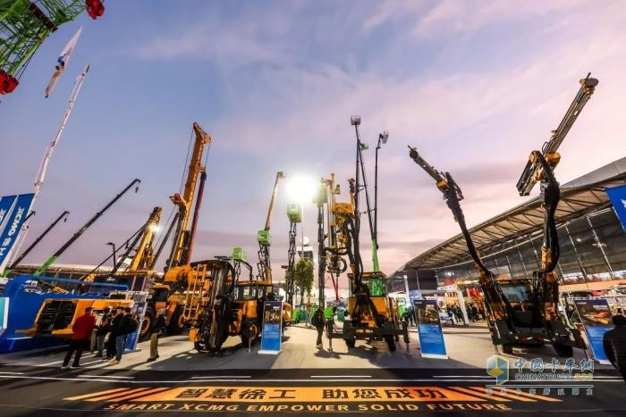 12000㎡、超180款展品—智慧徐工震撼亮相bauma CHINA 2024