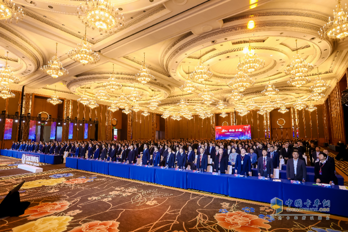強(qiáng)信心 鑄可靠 謀共贏！東風(fēng)商用車(chē)2025年度合作伙伴大會(huì)成功召開(kāi)！