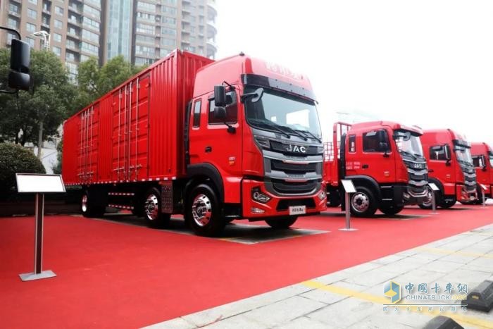 果蔬綠通新選擇，格爾發(fā)6×2載貨車引領(lǐng)高效運(yùn)輸