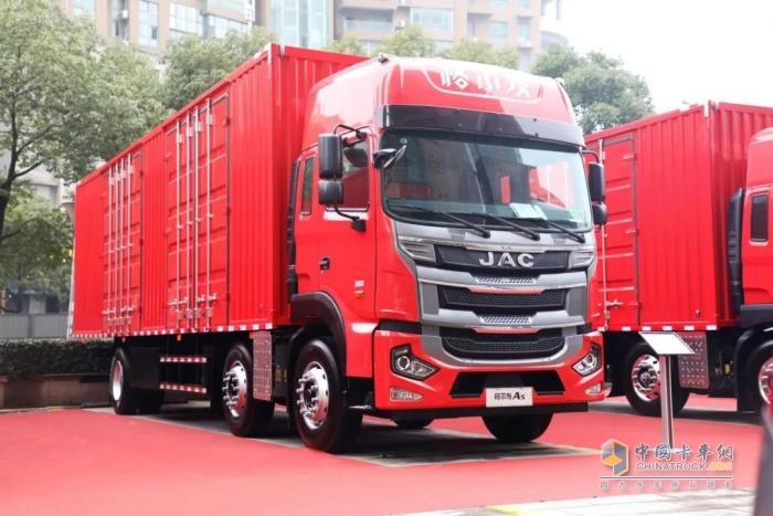 果蔬綠通新選擇，格爾發(fā)6×2載貨車引領(lǐng)高效運(yùn)輸