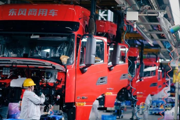 東風(fēng)商用車：乘勢而上！高產(chǎn)突破進(jìn)行時
