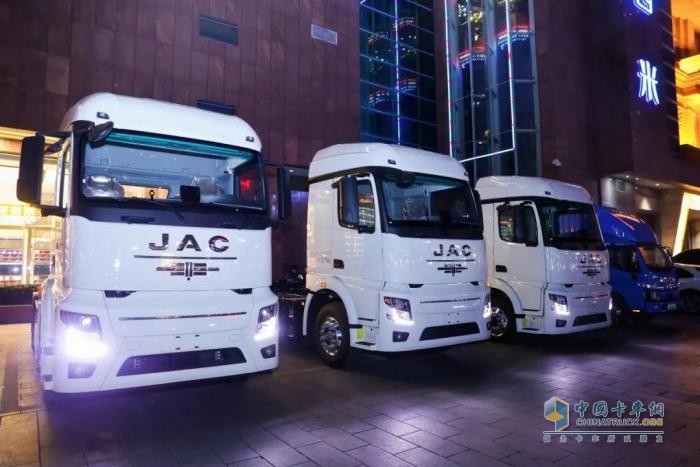 江淮汽車參展電動風暴-物流場景電動化論壇
