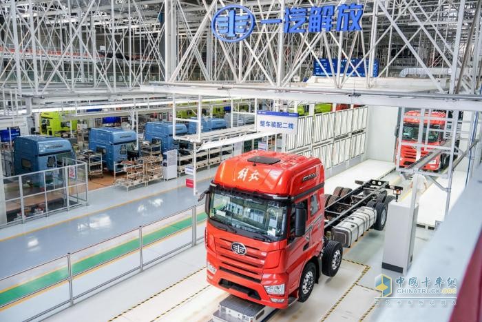 早春商用車市場回暖 解放2月重回中重卡終端“王座”