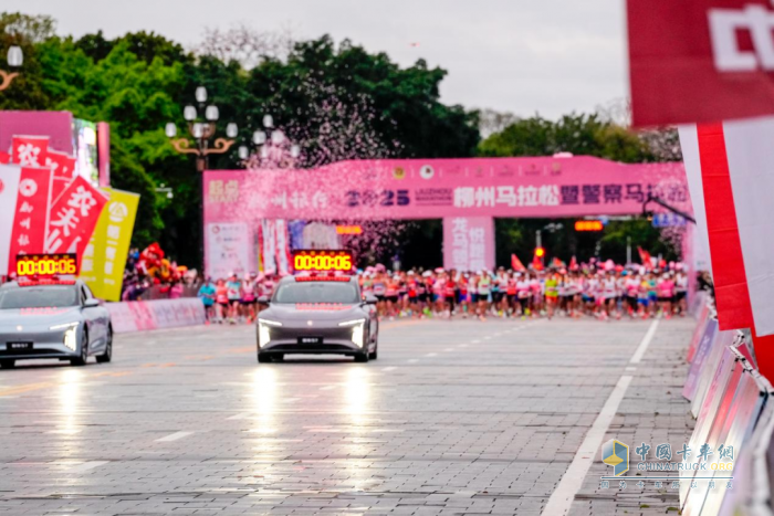 乘龍向上 共赴星海，乘龍跑團(tuán)2025柳州馬拉松激情開跑