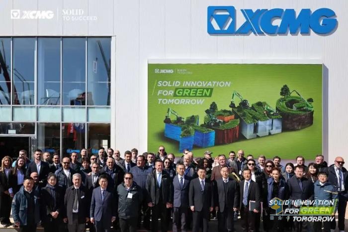 在歐洲、為歐洲！徐工集團攜“中國方案”閃耀德國寶馬展Bauma 2025