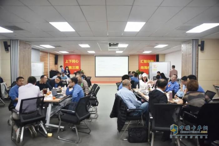 簽約1500臺！東風柳汽與中歐國際工商學(xué)院“龍行工程”生態(tài)共創(chuàng)合作項目啟動