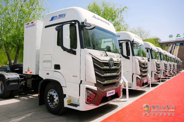 歐曼星翼 400kWh 純電牽引車運(yùn)力進(jìn)階