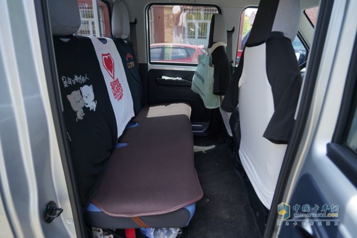 祥菱Q雙排小貨車(chē)：景區(qū)環(huán)衛(wèi)工朱師傅的工作生活好搭檔
