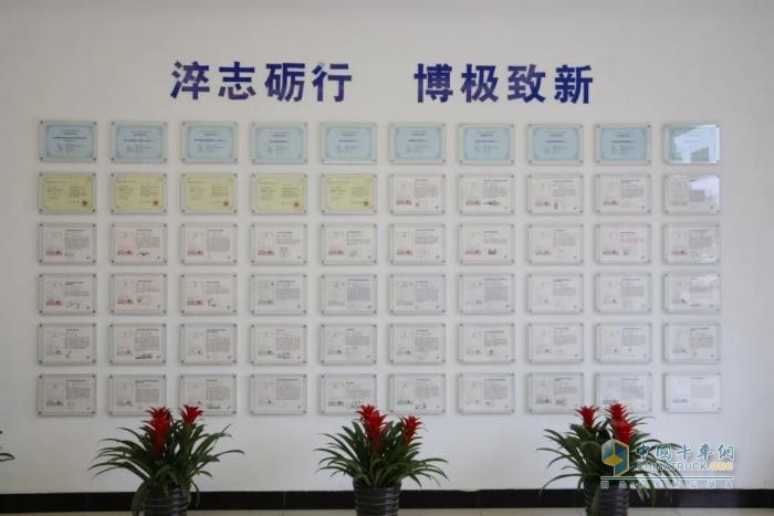 以創(chuàng)新詮釋工匠精神，交大神舟高強(qiáng)榮獲