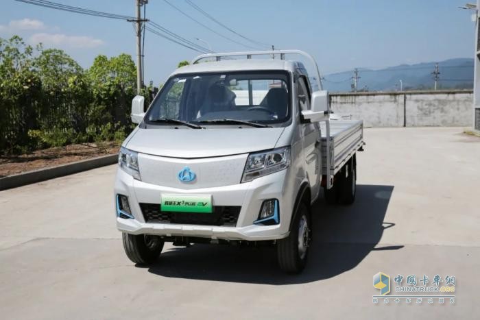 跨越王X3PLUS EV長續(xù)航版：成都一辰首批100臺(tái)交付儀式圓滿成功！