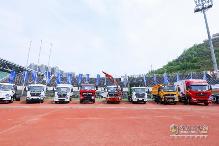 東風(fēng)商用車亮相2025專用車產(chǎn)業(yè)創(chuàng)新發(fā)展大會(huì)暨專用車科技展