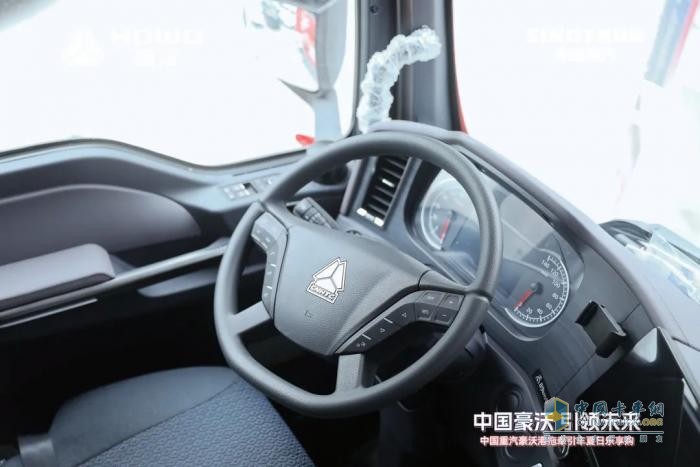 聚焦寧波世界級(jí)港口，豪沃港拖車夏日樂享購(gòu)賦能運(yùn)輸升級(jí)