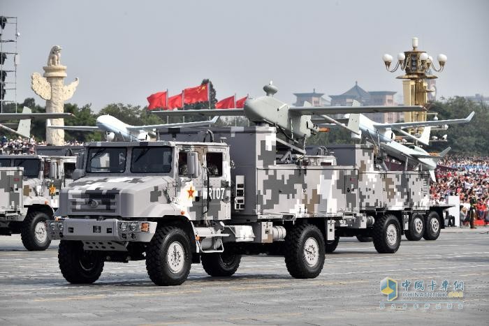 解放軍車，在天安門廣場成功受閱！