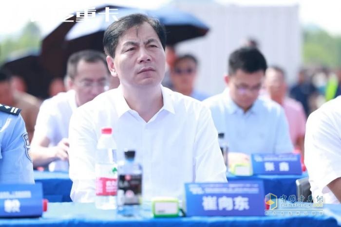 全球首款純電一體化列車落地廣西！陜汽濰柴“智匯”系列重塑價(jià)值標(biāo)準(zhǔn)