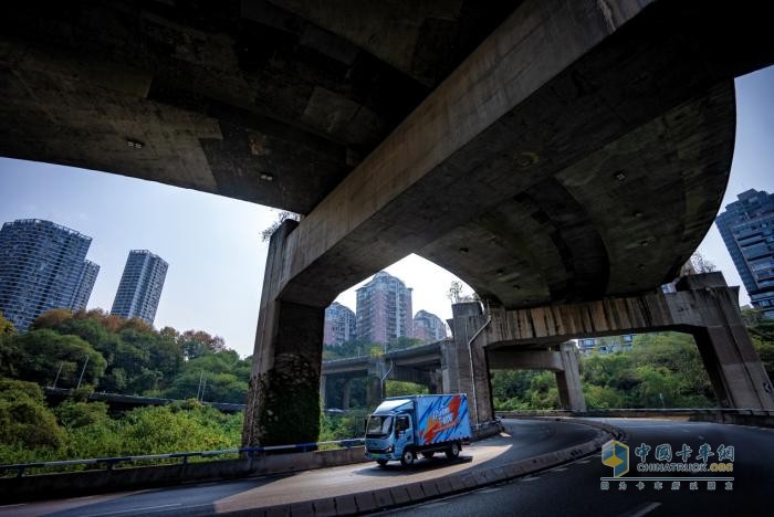 真場景、真數(shù)據(jù)、真實力！宇通新能源商用車山地性能挑戰(zhàn)首戰(zhàn)告捷