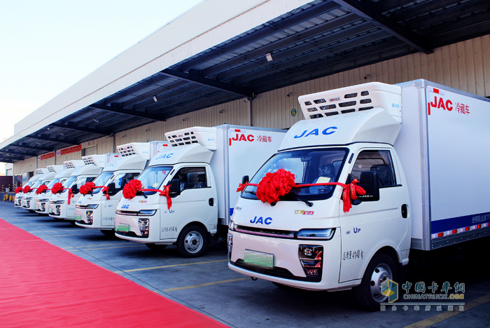 江淮1卡交車頻頻，啟新2025創(chuàng)富征途