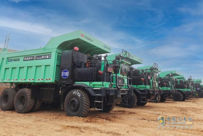 微宏與同力重工聯(lián)合推出環(huán)保型混合動力礦用卡車
