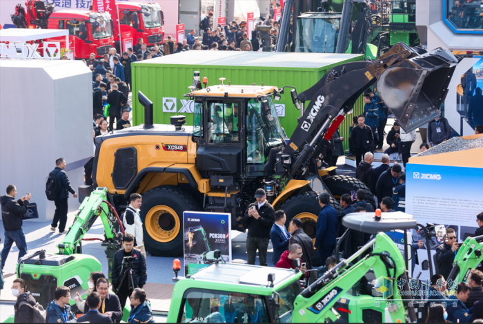 12000㎡、超180款展品—智慧徐工震撼亮相bauma CHINA 2024