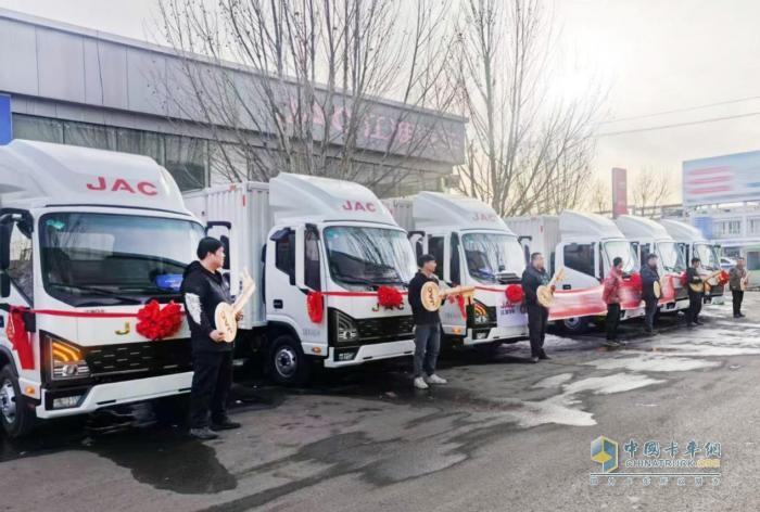交車捷報(bào)頻傳，江淮1卡品牌勢(shì)能持續(xù)燃動(dòng)