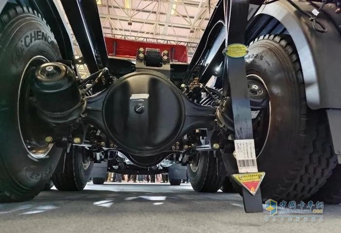 39.99萬元買630馬力燃氣車 還送一臺奇瑞冰淇淋！看奇瑞商用車全新“金鳳凰”重卡